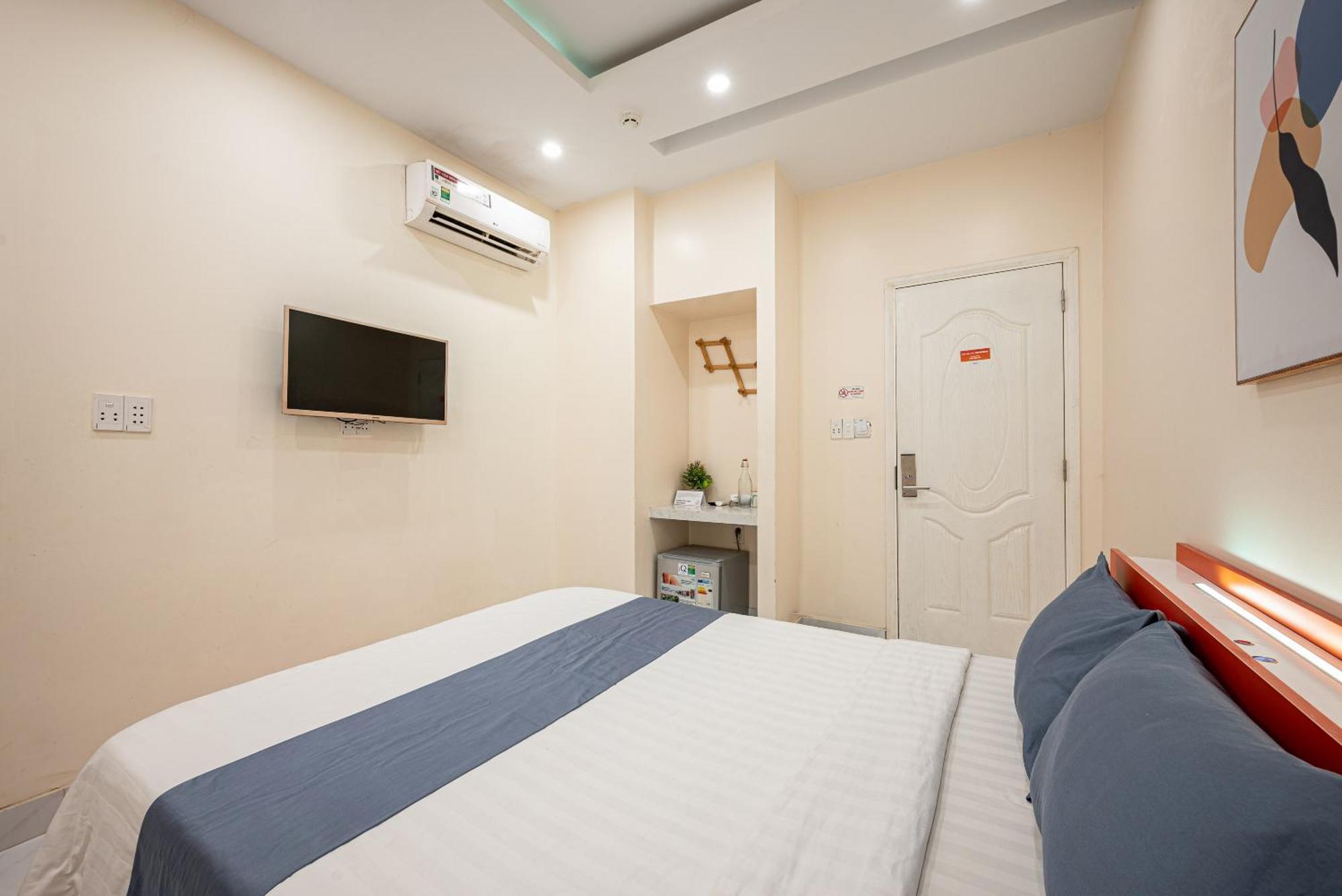Joy In By Cozrum Ho Chi Minh City Exterior photo