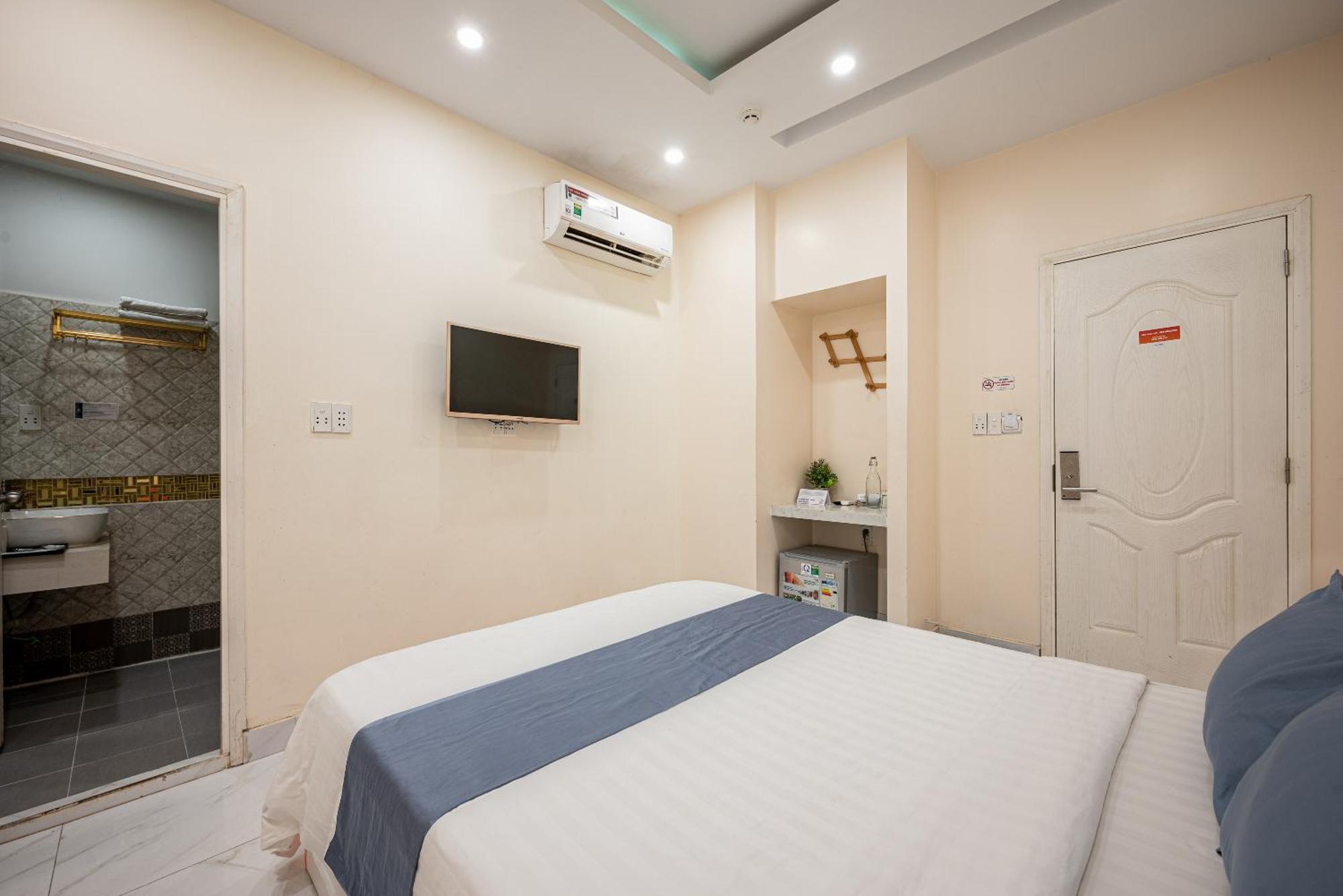Joy In By Cozrum Ho Chi Minh City Exterior photo