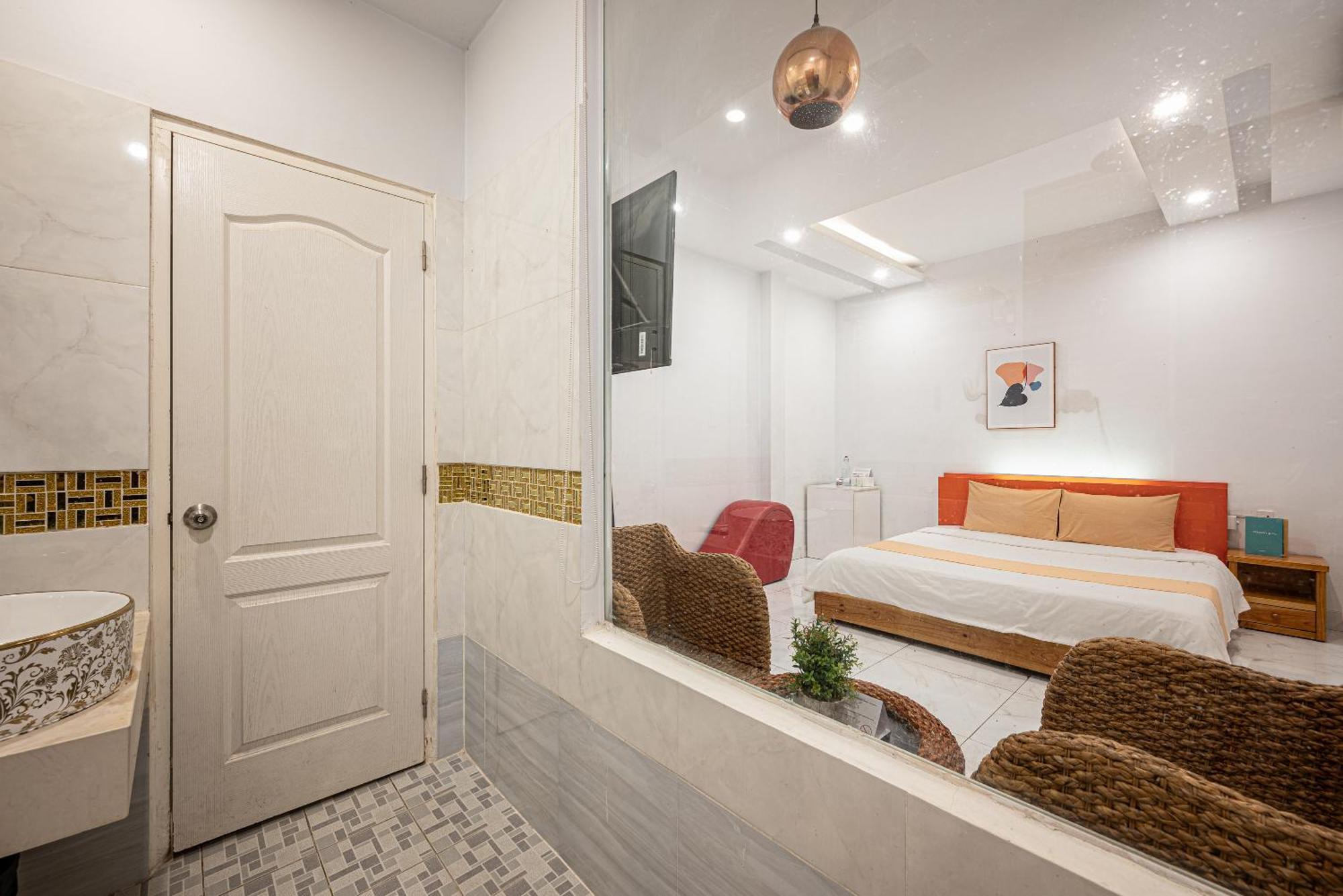 Joy In By Cozrum Ho Chi Minh City Exterior photo