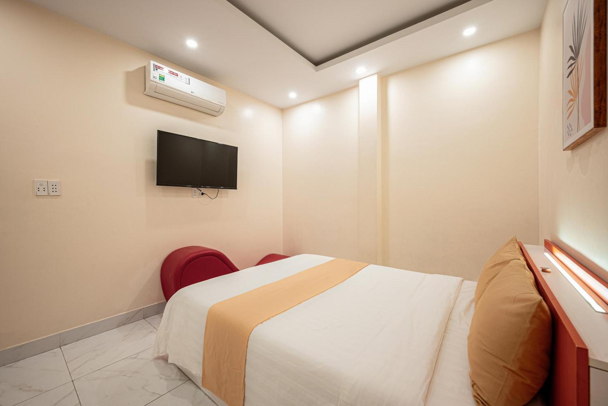 Joy In By Cozrum Ho Chi Minh City Exterior photo